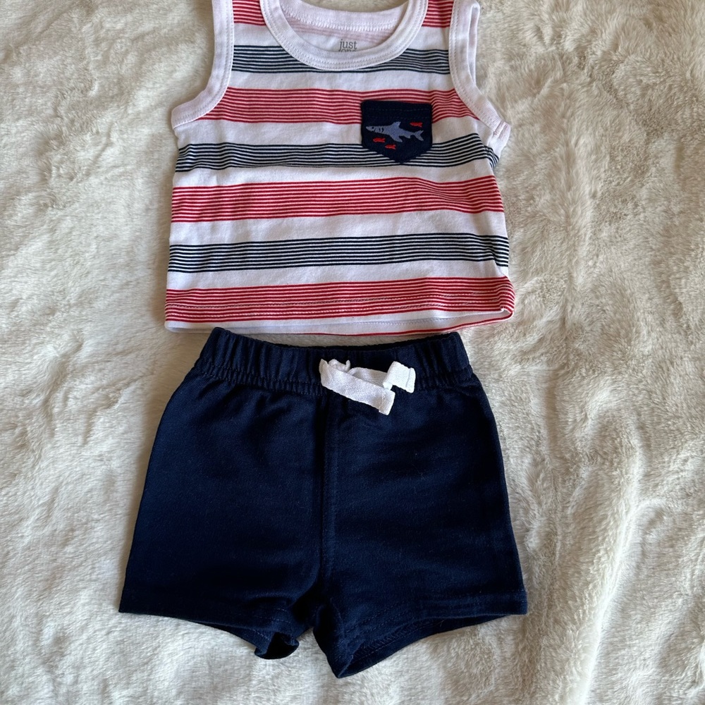 Carter’s 2 piece set
